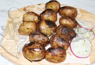 Картофель на мангале (с курдюком)